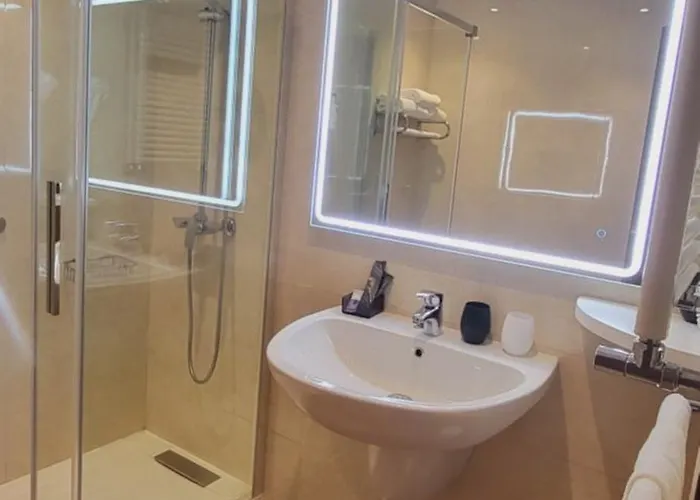 Capitol Boutique 3*